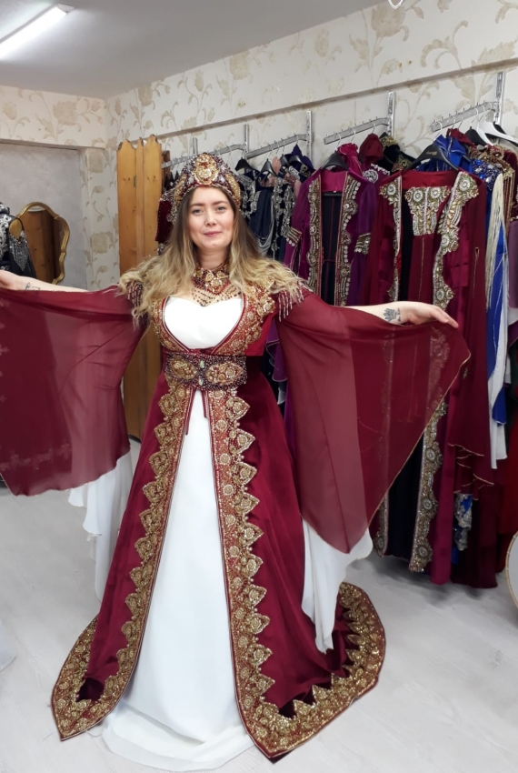 Kiralık Büyük Beden Bordo Bindallı 46 - 50 Beden Kiralık Büyük Beden Bordo Bindallı 46 - 50 Beden