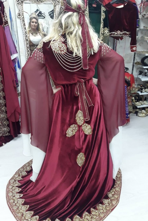 Kiralık Büyük Beden Bordo Bindallı 46 - 50 Beden Kiralık Büyük Beden Bordo Bindallı 46 - 50 Beden