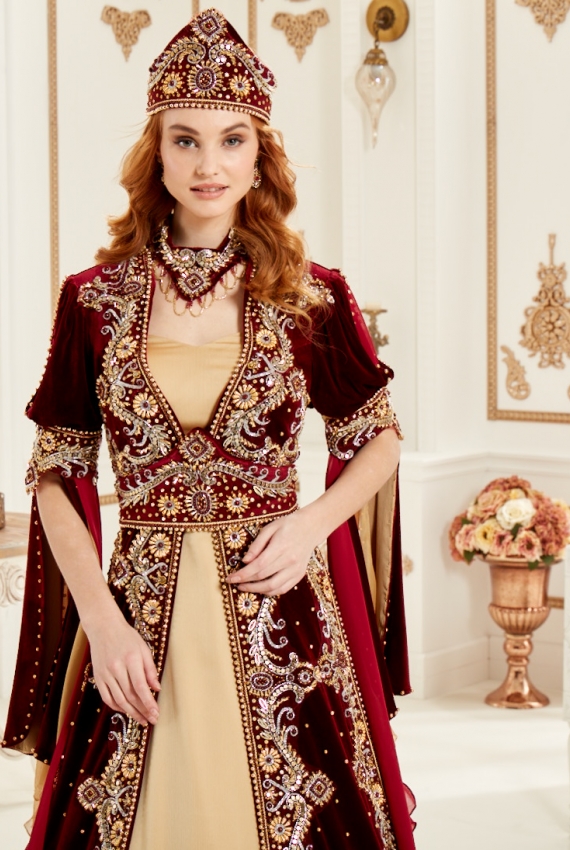 Kiralık Hint Aplik İşleme Kaftan 36 - 38 Beden Kiralık Hint Aplik İşleme Kaftan 36 - 38 Beden