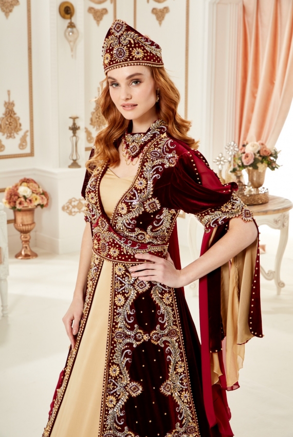 Kiralık Hint Aplik İşleme Kaftan 36 - 38 Beden Kiralık Hint Aplik İşleme Kaftan 36 - 38 Beden